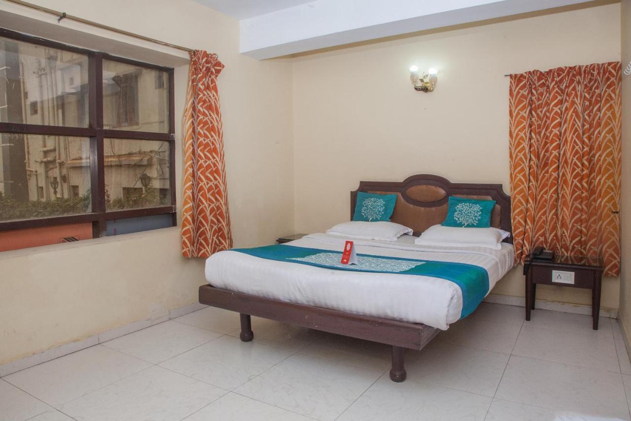 Oyo 12357 Hotel Nilgiris Inn Ooty Dış mekan fotoğraf